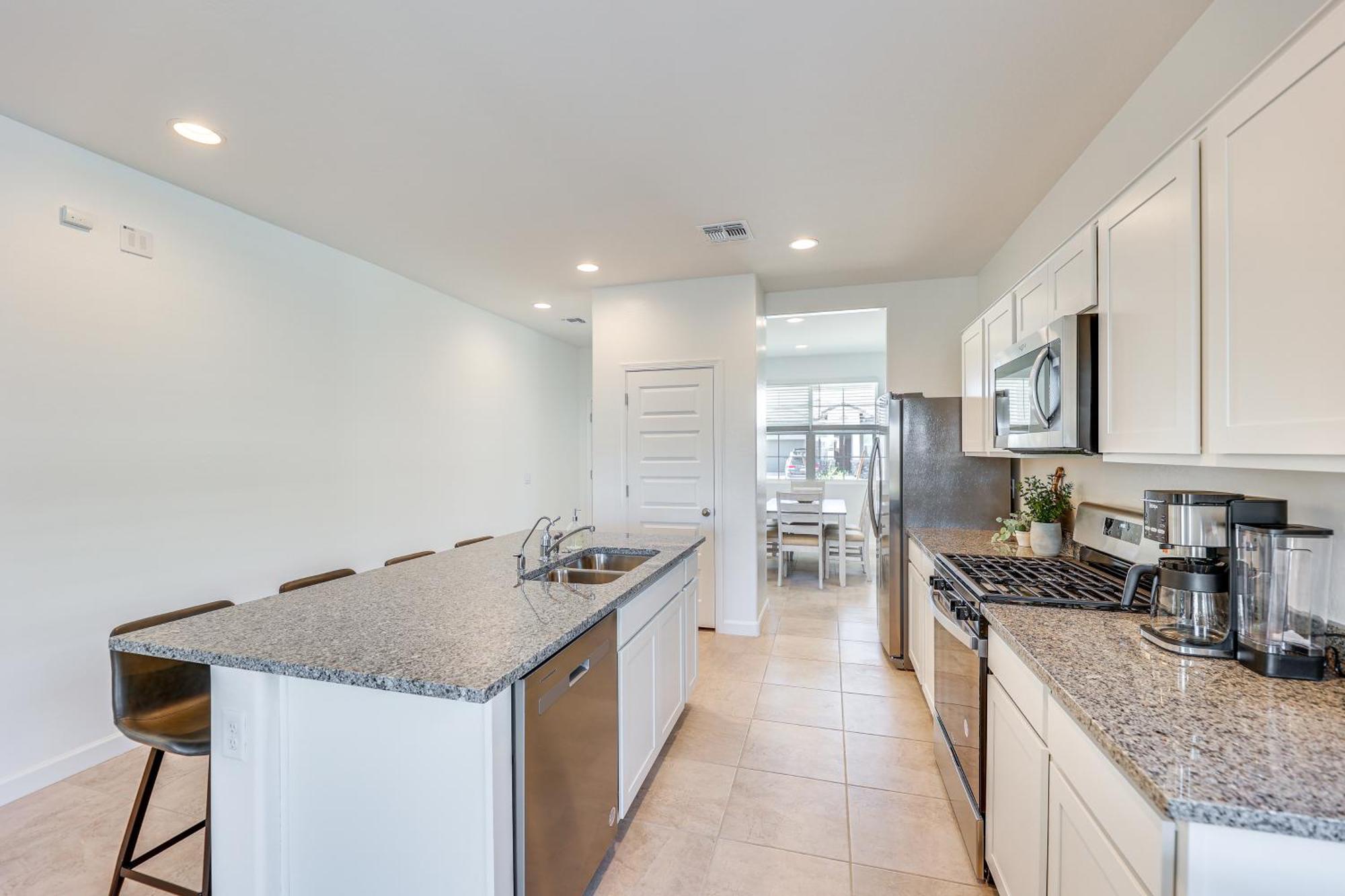 Maricopa Home With Putting Green And Covered Patio! المظهر الخارجي الصورة